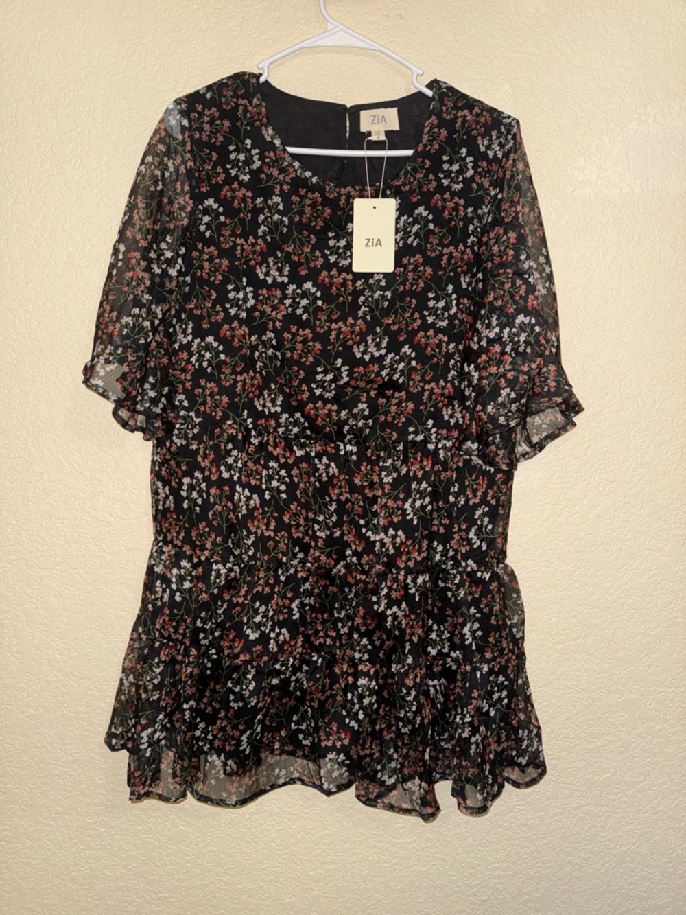 ZIA Black Floral Ruffle Sleeve Tunic Blouse Size Medium NWT